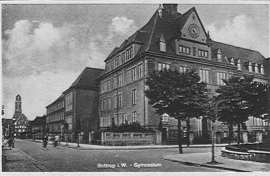 AKGymnasium1957.jpg (120039 Byte)